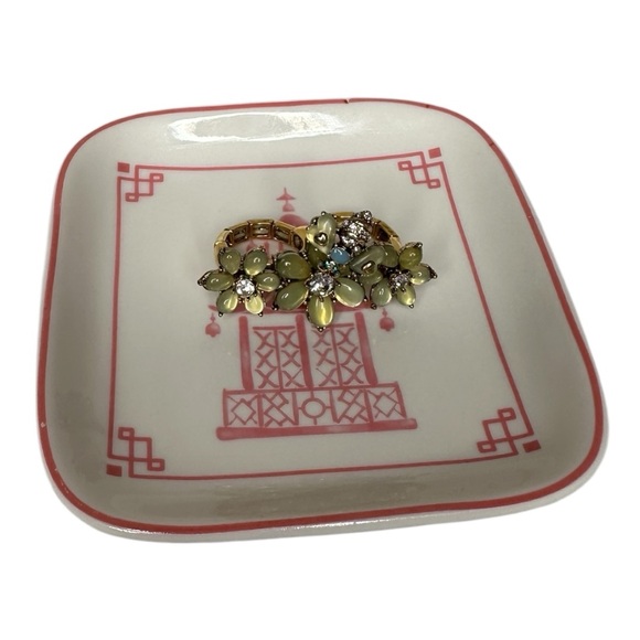 Betsey Johnson Flower
Rhinestone Bee Stretch Duo
Ring Very Rare - Picture 9 of 9